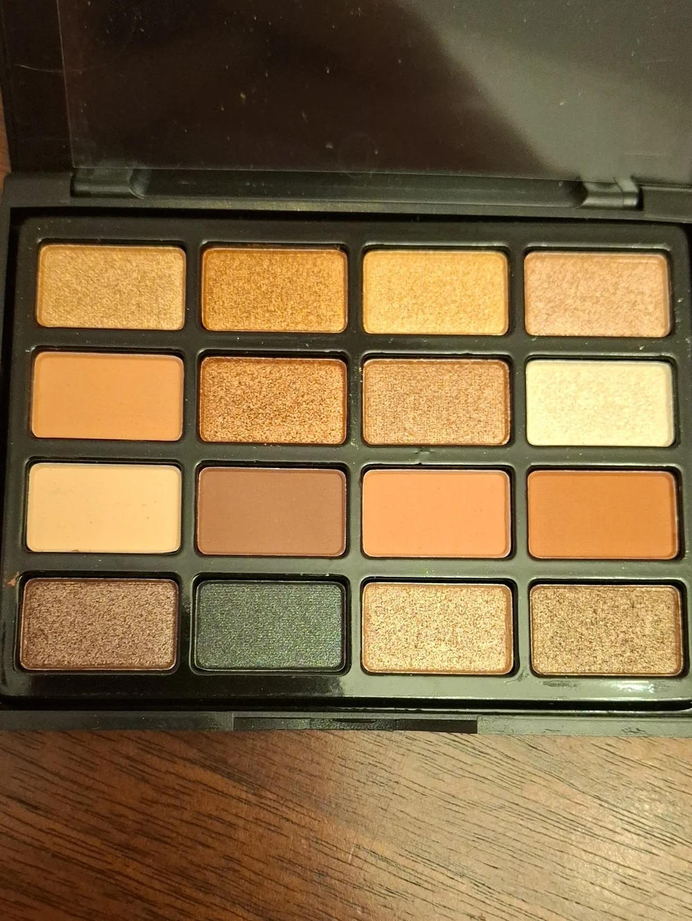 Neutral Eyeshadow Palette - 15 Warm Shades New